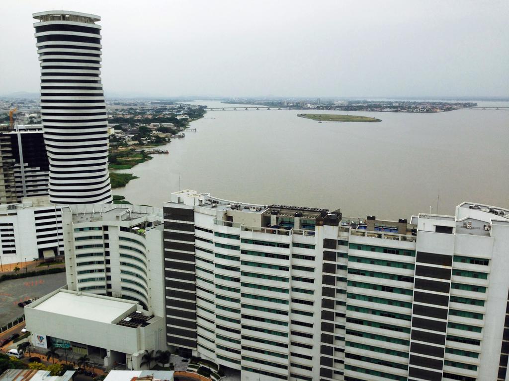 Luxury Suites River Front Guayaquil Chambre photo